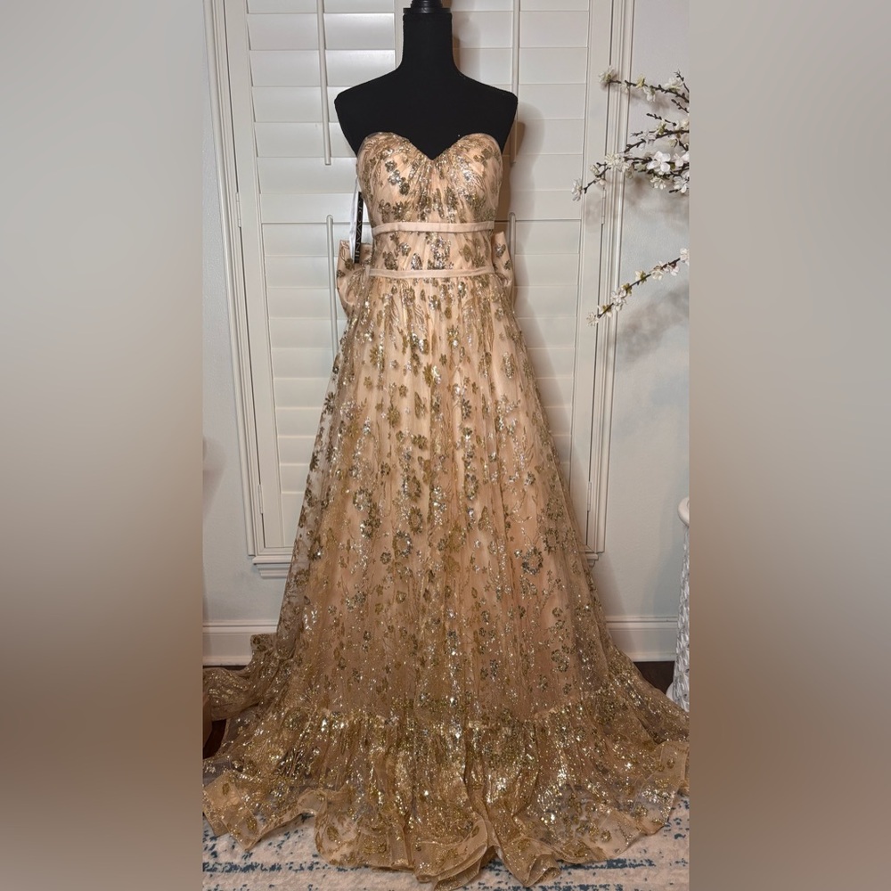 Jovani gold glitter overlay ballgown with bow size 4 sample quinceañera